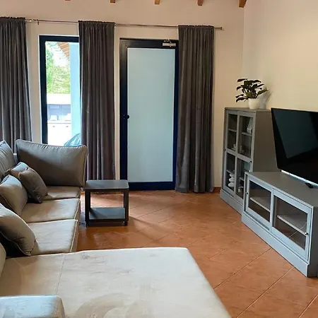 아파트 Park Cafe Am Kurpark 베른카슈텔쿠에스